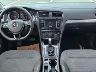 Volkswagen Golf 2018 1.6L Automatic Comfort Type interior photo 9 Volkswagen Golf 2018 1.6L Automatic Comfort Type interior photo 9