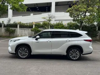 Toyota Highlander 2022 Dual Power 2.5L Four-wheel drive Premium Edition 7 seat exterior photo 4 Toyota Highlander 2022 Dual Power 2.5L Four-wheel drive Premium Edition 7 seat exterior photo 4