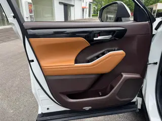 Toyota Highlander 2022 Dual Power 2.5L Four-wheel drive Premium Edition 7 seat exterior photo 10 Toyota Highlander 2022 Dual Power 2.5L Four-wheel drive Premium Edition 7 seat exterior photo 10