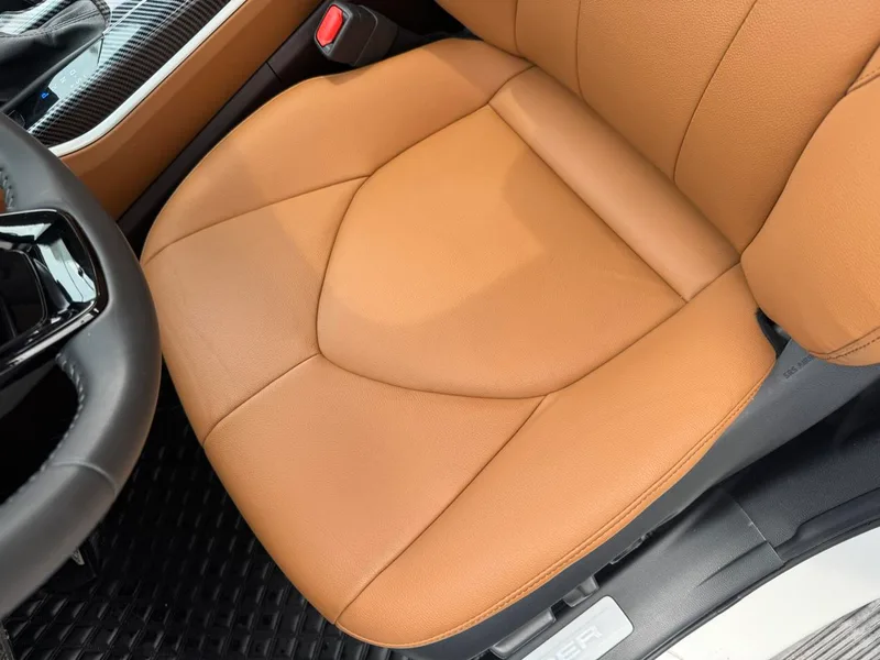 Toyota Highlander 2022 Dual Power 2.5L Four-wheel drive Premium Edition 7 seat interior photo 12 Toyota Highlander 2022 Dual Power 2.5L Four-wheel drive Premium Edition 7 seat interior photo 12