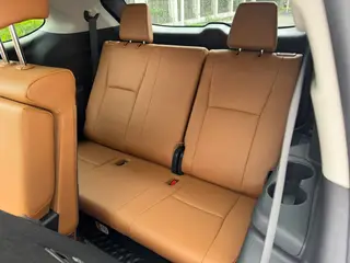 Toyota Highlander 2022 Dual Power 2.5L Four-wheel drive Premium Edition 7 seat interior photo 17 Toyota Highlander 2022 Dual Power 2.5L Four-wheel drive Premium Edition 7 seat interior photo 17