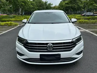 Volkswagen Sagitar 2019 200TSI DSG Comfortable Country VI exterior photo 2 Volkswagen Sagitar 2019 200TSI DSG Comfortable Country VI exterior photo 2