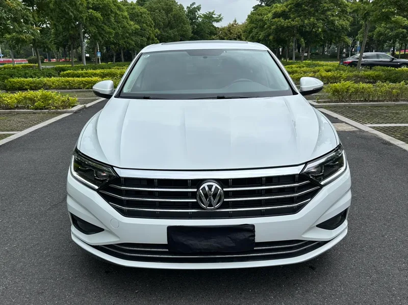 Volkswagen Sagitar 2019 200TSI DSG Comfortable Country VI exterior photo 2 Volkswagen Sagitar 2019 200TSI DSG Comfortable Country VI exterior photo 2