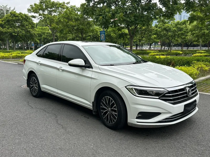 Volkswagen Sagitar 2019 200TSI DSG Comfortable Country VI exterior photo 7 Volkswagen Sagitar 2019 200TSI DSG Comfortable Country VI exterior photo 7
