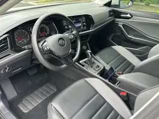 Volkswagen Sagitar 2019 200TSI DSG Comfortable Country VI interior photo 10 Volkswagen Sagitar 2019 200TSI DSG Comfortable Country VI interior photo 10