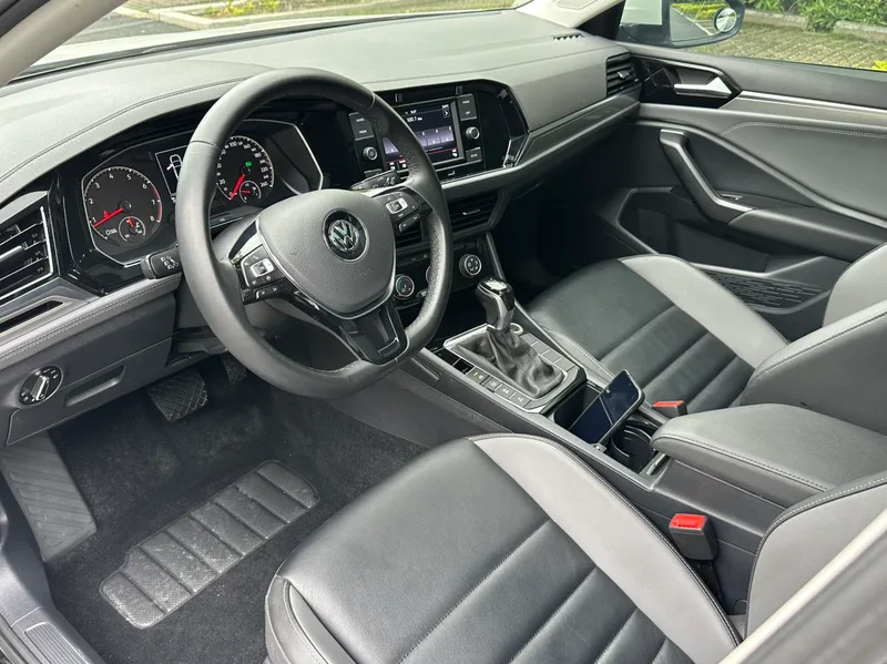 Volkswagen Sagitar 2019 200TSI DSG Comfortable Country VI interior photo 10 Volkswagen Sagitar 2019 200TSI DSG Comfortable Country VI interior photo 10