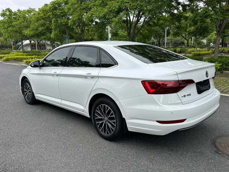 Volkswagen Sagitar 2019 200TSI DSG Comfortable Country VI interior photo 11 Volkswagen Sagitar 2019 200TSI DSG Comfortable Country VI interior photo 11
