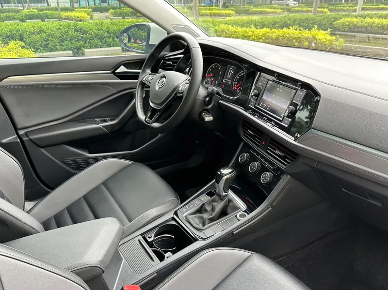 Volkswagen Sagitar 2019 200TSI DSG Comfortable Country VI interior photo 13 Volkswagen Sagitar 2019 200TSI DSG Comfortable Country VI interior photo 13