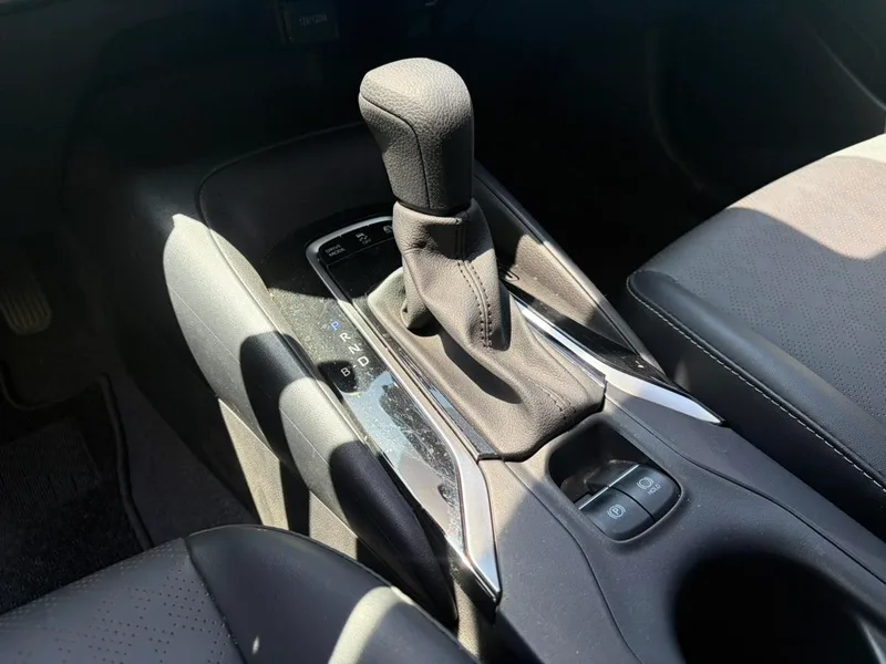 Toyota Corolla 2024 Intelligent electric hybrid double engine 1.8L E-CVT Elite Edition interior photo 17 Toyota Corolla 2024 Intelligent electric hybrid double engine 1.8L E-CVT Elite Edition interior photo 17