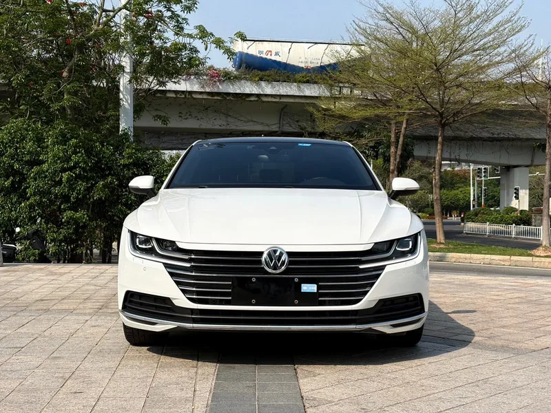 Volkswagen CC 2020 330TSI Charm Yan Edition Country VI exterior photo 2 Volkswagen CC 2020 330TSI Charm Yan Edition Country VI exterior photo 2