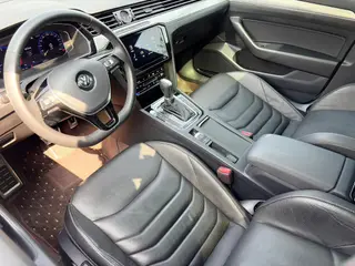 Volkswagen CC 2020 330TSI Charm Yan Edition Country VI interior photo 9 Volkswagen CC 2020 330TSI Charm Yan Edition Country VI interior photo 9