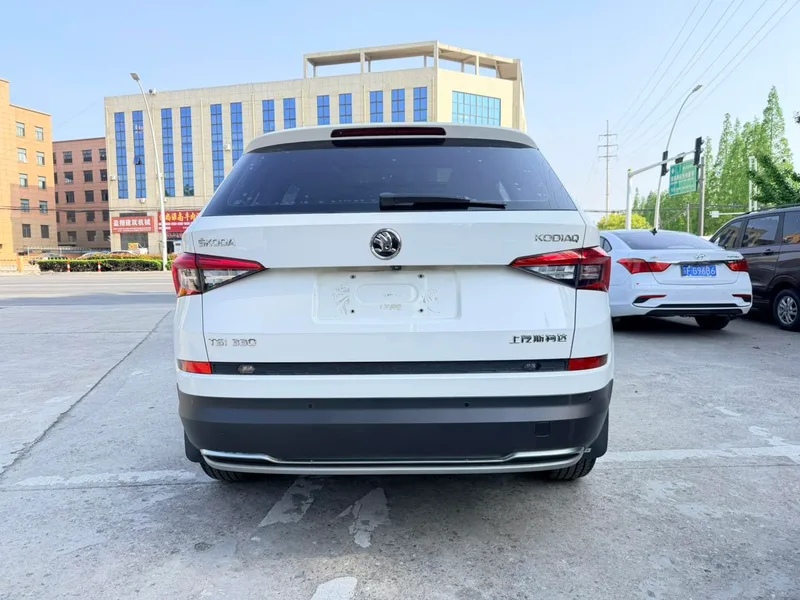 Skoda Kodiaq 2017 TSI330 7 Version de luxe à deux roues motrices extérieur photo 3 Skoda Kodiaq 2017 TSI330 7 Version de luxe à deux roues motrices extérieur photo 3