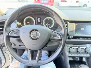 Skoda Kodiaq 2017 TSI330 7 Version de luxe à deux roues motrices extérieur photo 7 Skoda Kodiaq 2017 TSI330 7 Version de luxe à deux roues motrices extérieur photo 7