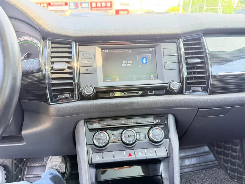 Skoda Kodiaq 2017 TSI330 7 Version de luxe à deux roues motrices intérieur photo 9 Skoda Kodiaq 2017 TSI330 7 Version de luxe à deux roues motrices intérieur photo 9