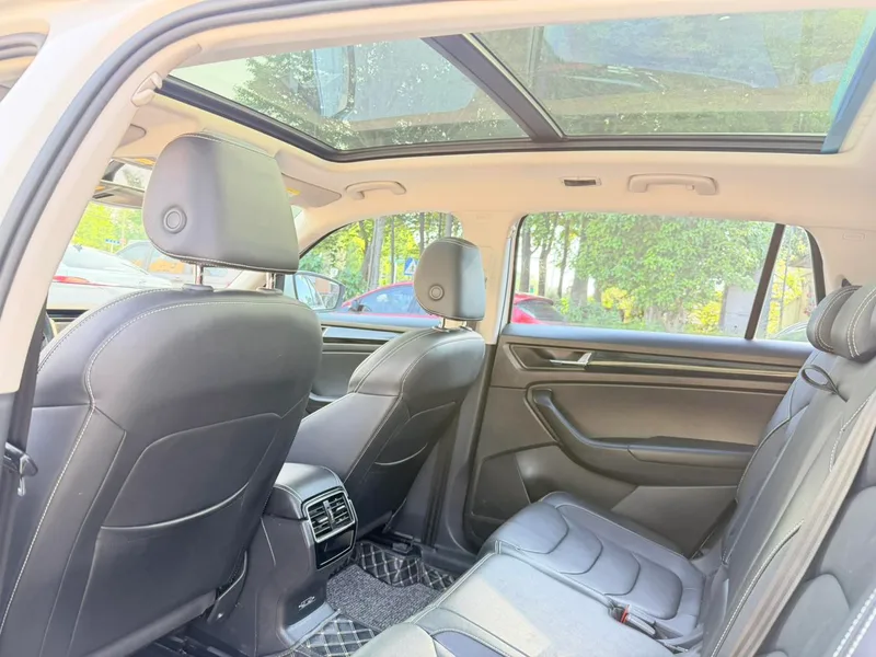 Skoda Kodiaq 2017 TSI330 7 Version de luxe à deux roues motrices intérieur photo 13 Skoda Kodiaq 2017 TSI330 7 Version de luxe à deux roues motrices intérieur photo 13