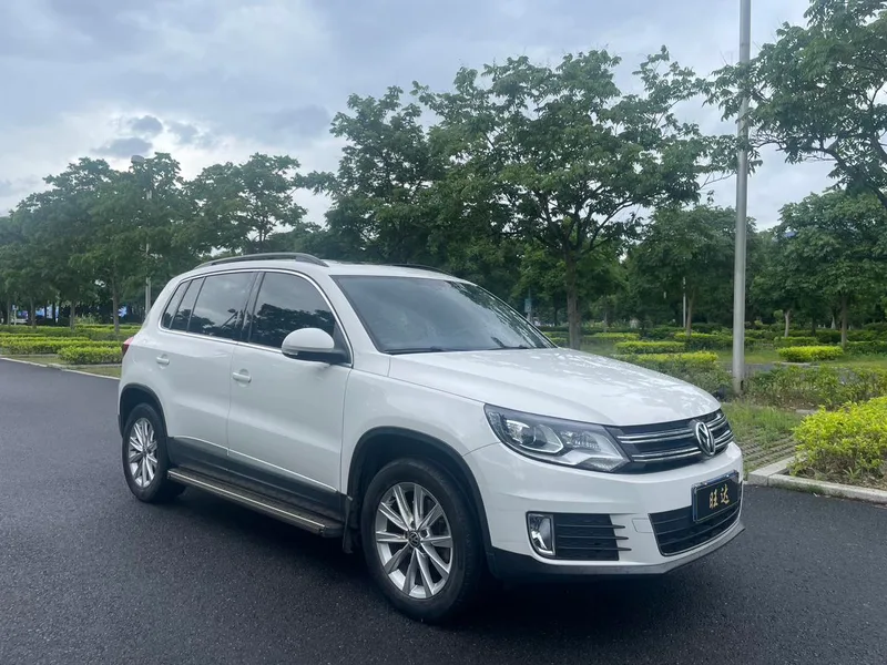 Volkswagen Tiguan 2015 2.0TSI Automatic four-wheel drive comfortable vision version exterior photo 3 Volkswagen Tiguan 2015 2.0TSI Automatic four-wheel drive comfortable vision version exterior photo 3