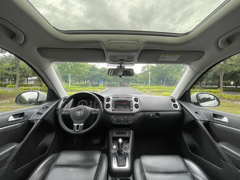 Volkswagen Tiguan 2015 2.0TSI Automatic four-wheel drive comfortable vision version exterior photo 6 Volkswagen Tiguan 2015 2.0TSI Automatic four-wheel drive comfortable vision version exterior photo 6