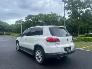 Volkswagen Tiguan 2015 2.0TSI Automatic four-wheel drive comfortable vision version exterior photo 8 Volkswagen Tiguan 2015 2.0TSI Automatic four-wheel drive comfortable vision version exterior photo 8