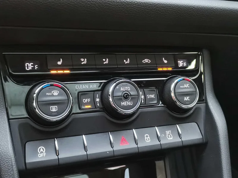Skoda Kodiaq 2018 Restyling TSI330 5 Seat Two-Drive Luxury Premium Edition interior photo 11 Skoda Kodiaq 2018 Restyling TSI330 5 Seat Two-Drive Luxury Premium Edition interior photo 11