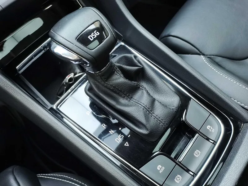 Skoda Kodiaq 2018 Restyling TSI330 5 Seat Two-Drive Luxury Premium Edition interior photo 12 Skoda Kodiaq 2018 Restyling TSI330 5 Seat Two-Drive Luxury Premium Edition interior photo 12