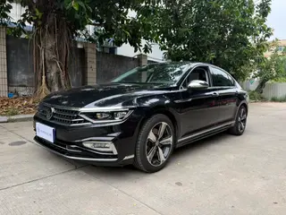 Volkswagen Magotan 2023 200 Десять тысяч памятных изданий 330TSI DSG Люксовый