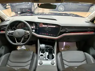 Volkswagen Touareg 2023 3.0TSI Version de la première jouissance Set de sport noir Yao intérieur photo 12
