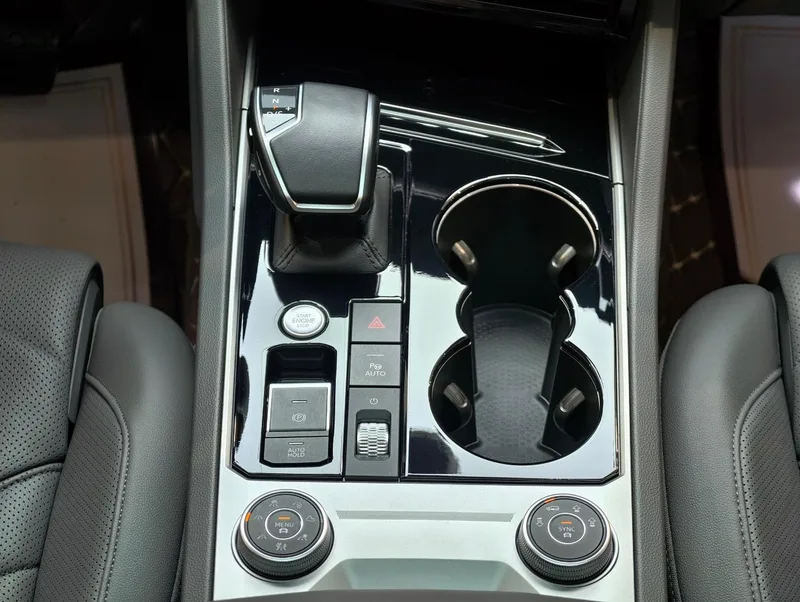 Volkswagen Touareg 2023 3.0TSI Version de la première jouissance Set de sport noir Yao intérieur photo 18