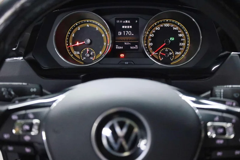 Volkswagen Tiguan L 2021 330TSI Automatic two-wheel drive comfortable version interior photo 7