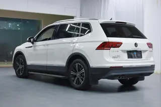 Volkswagen Tiguan L 2021 330TSI Automatic two-wheel drive comfortable version interior photo 8