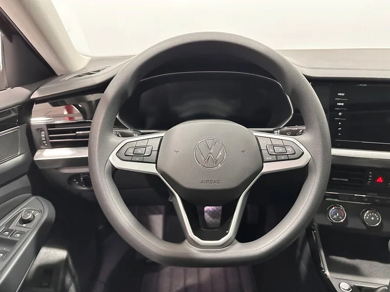 Volkswagen Passat 2024 280TSI Business Edition interior photo 12 Volkswagen Passat 2024 280TSI Business Edition interior photo 12