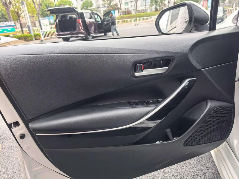 Toyota Corolla 2023 Intelligent electric hybrid double engine 1.8L E-CVT Elite Edition exterior photo 4