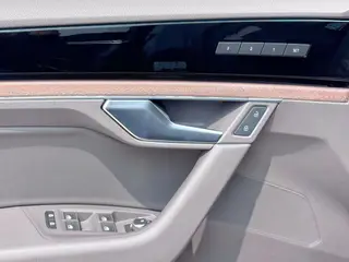 Volkswagen Touareg 2019 3.0TSI Ruifeng Edition Country VI interior photo 11 Volkswagen Touareg 2019 3.0TSI Ruifeng Edition Country VI interior photo 11