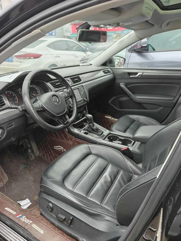 Volkswagen Passat 2017 330TSI DSG Honor Edition interior photo 8 Volkswagen Passat 2017 330TSI DSG Honor Edition interior photo 8