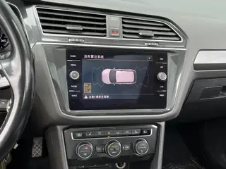 Volkswagen Tiguan 2017 330TSI Four-wheel drive Chuangrui type interior photo 14 Volkswagen Tiguan 2017 330TSI Four-wheel drive Chuangrui type interior photo 14