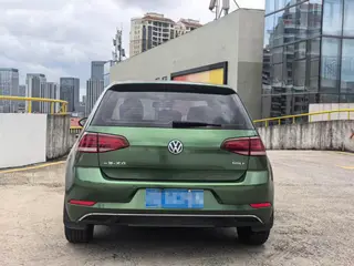 Volkswagen Golf 2018 230TSI Automatic Comfort Type interior photo 8 Volkswagen Golf 2018 230TSI Automatic Comfort Type interior photo 8