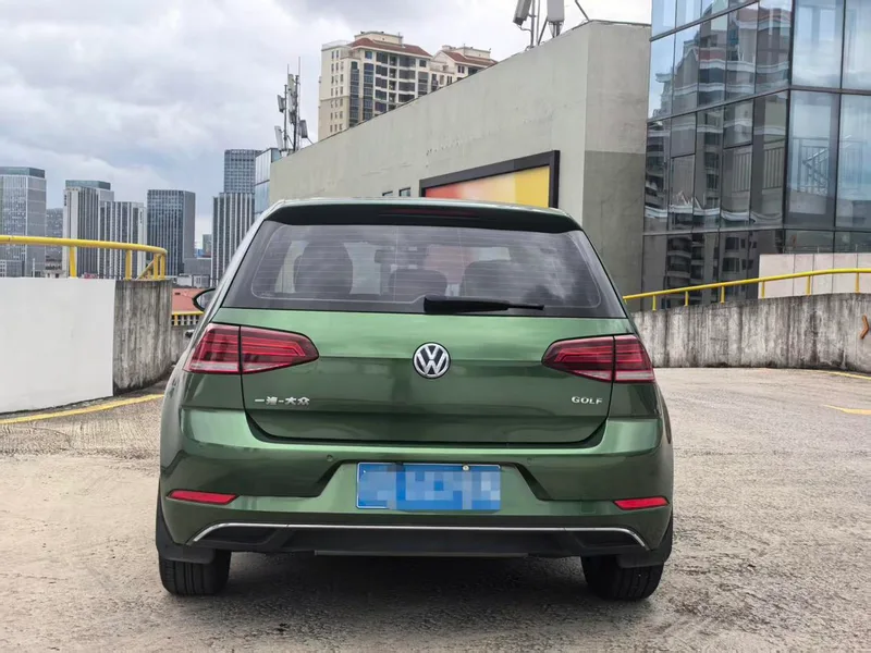 Volkswagen Golf 2018 230TSI Automatic Comfort Type interior photo 8 Volkswagen Golf 2018 230TSI Automatic Comfort Type interior photo 8