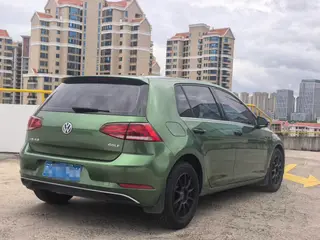 Volkswagen Golf 2018 230TSI Automatic Comfort Type interior photo 9 Volkswagen Golf 2018 230TSI Automatic Comfort Type interior photo 9
