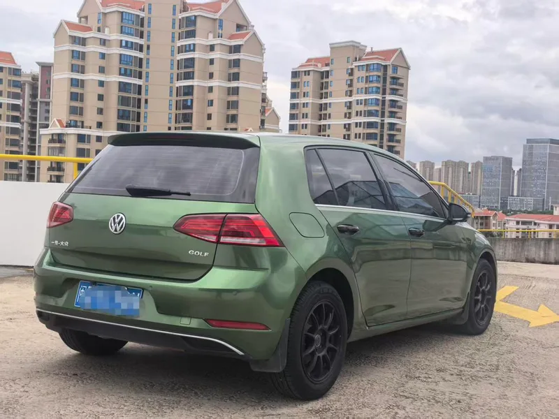 Volkswagen Golf 2018 230TSI Automatic Comfort Type interior photo 9 Volkswagen Golf 2018 230TSI Automatic Comfort Type interior photo 9