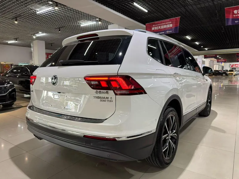 Volkswagen Tiguan L 2020 330TSI Version de luxe intelligente automatique à deux roues motrices État VI intérieur photo 12