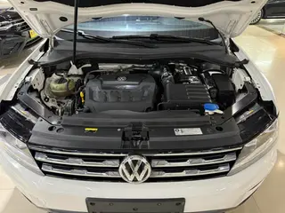 Volkswagen Tiguan L 2020 330TSI Version de luxe intelligente automatique à deux roues motrices État VI intérieur photo 13
