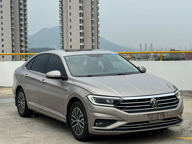 Volkswagen Sagitar 2019 280TSI DSG Comfortable Country VI exterior photo 4 Volkswagen Sagitar 2019 280TSI DSG Comfortable Country VI exterior photo 4