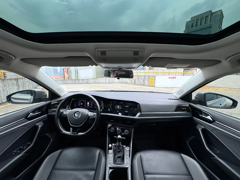 Volkswagen Sagitar 2019 280TSI DSG Comfortable Country VI interior photo 16 Volkswagen Sagitar 2019 280TSI DSG Comfortable Country VI interior photo 16