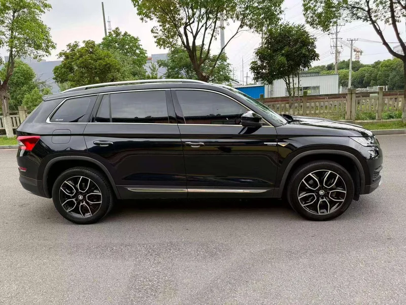 Skoda Kodiaq 2019 Restyling TSI330 7 Seat Two-Drive Luxury Premium Edition Country VI exterior photo 4 Skoda Kodiaq 2019 Restyling TSI330 7 Seat Two-Drive Luxury Premium Edition Country VI exterior photo 4