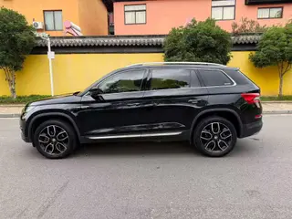 Skoda Kodiaq 2019 Restyling TSI330 7 Seat Two-Drive Luxury Premium Edition Country VI exterior photo 8 Skoda Kodiaq 2019 Restyling TSI330 7 Seat Two-Drive Luxury Premium Edition Country VI exterior photo 8