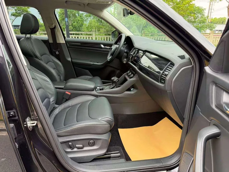 Skoda Kodiaq 2019 Restyling TSI330 7 Seat Two-Drive Luxury Premium Edition Country VI exterior photo 10 Skoda Kodiaq 2019 Restyling TSI330 7 Seat Two-Drive Luxury Premium Edition Country VI exterior photo 10