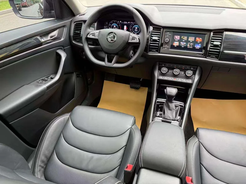 Skoda Kodiaq 2019 Restyling TSI330 7 Seat Two-Drive Luxury Premium Edition Country VI interior photo 12 Skoda Kodiaq 2019 Restyling TSI330 7 Seat Two-Drive Luxury Premium Edition Country VI interior photo 12