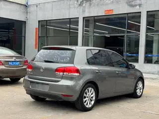 Volkswagen Golf 2012 1.6 Manual Comfort interior photo 12 Volkswagen Golf 2012 1.6 Manual Comfort interior photo 12