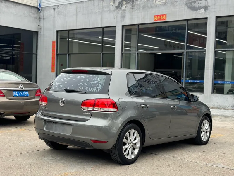 Volkswagen Golf 2012 1.6 Manual Comfort interior photo 12 Volkswagen Golf 2012 1.6 Manual Comfort interior photo 12