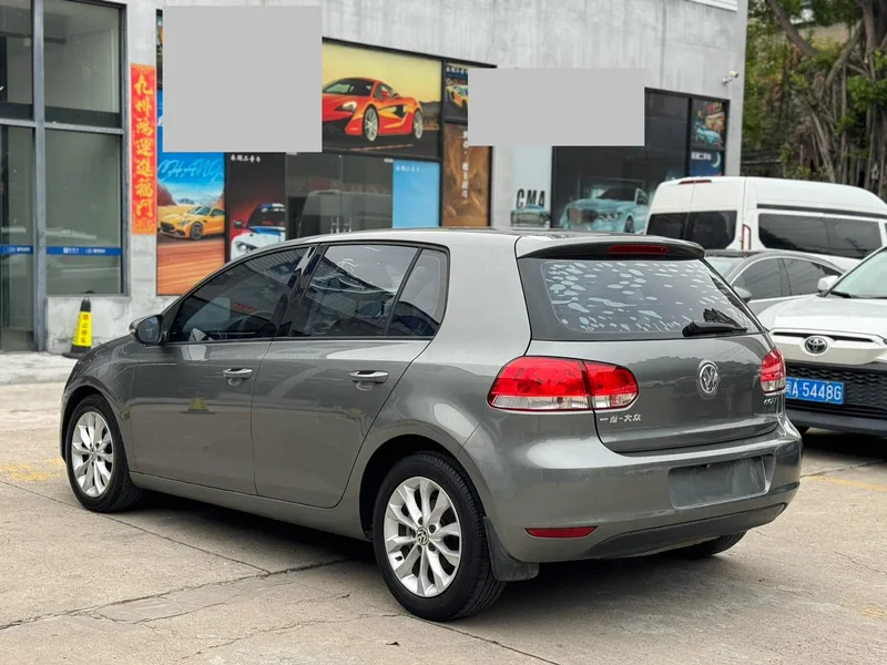Volkswagen Golf 2012 1.6 Manual Comfort interior photo 14 Volkswagen Golf 2012 1.6 Manual Comfort interior photo 14