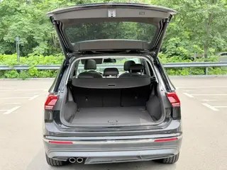 Volkswagen Tiguan L 2018 330TSI Automatic Two-Drive Ultimate exterior photo 8
